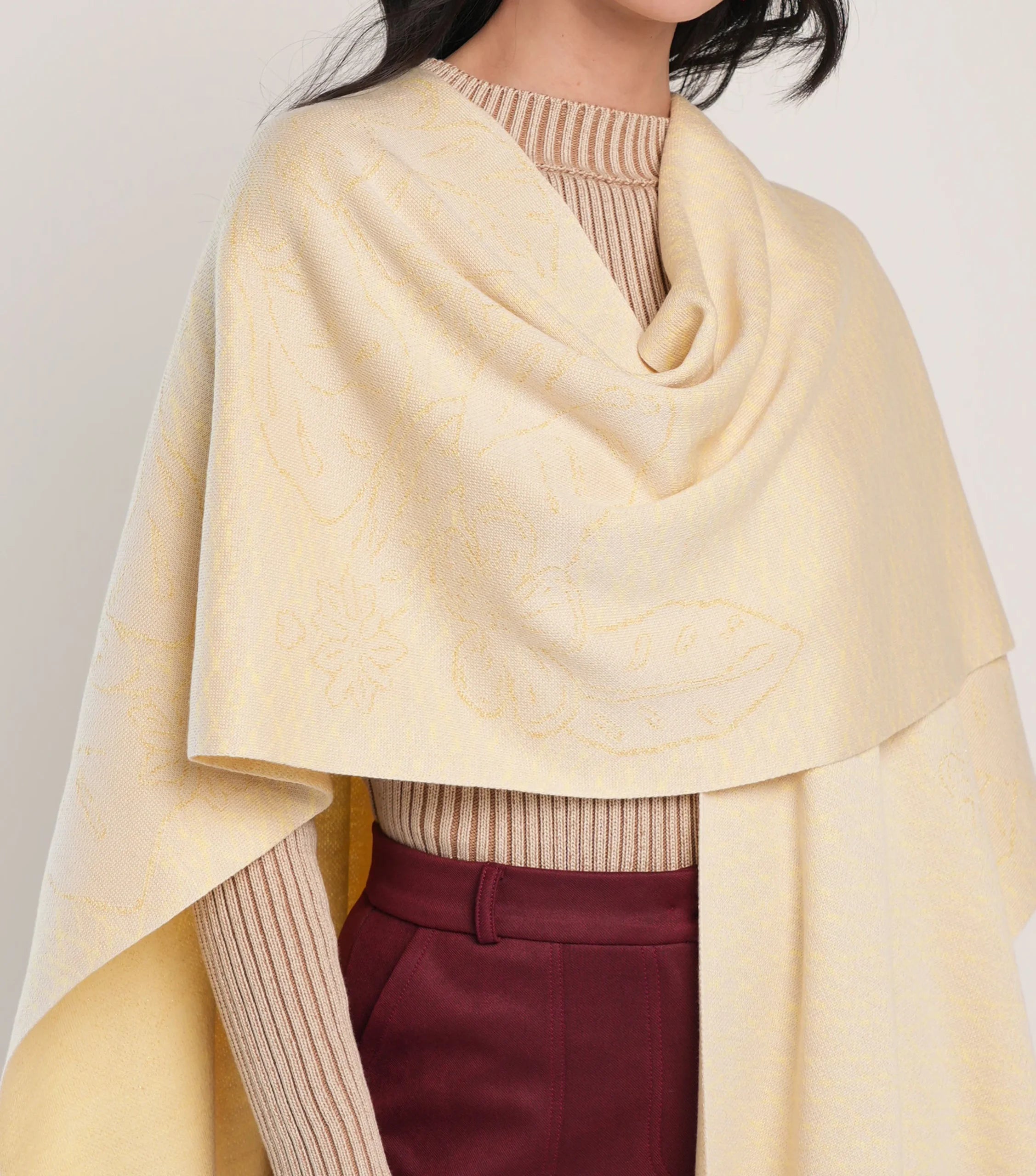 Maxi Poncho Origen Dorado Calro