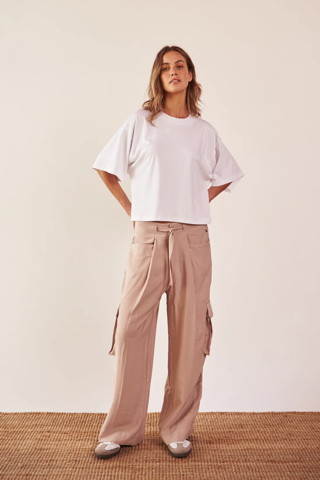 Pantalón Cargo Bolsillo Lateral Caqui