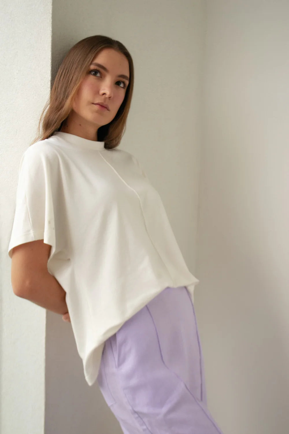 Camiseta Esencial Crudo