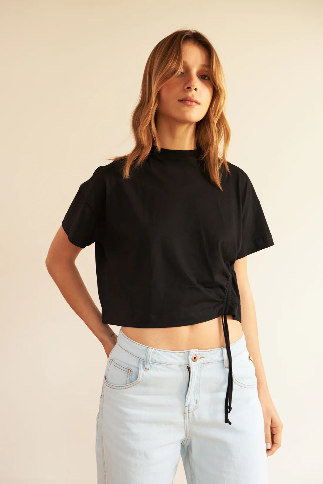 Camiseta Ruche Lateral Negro