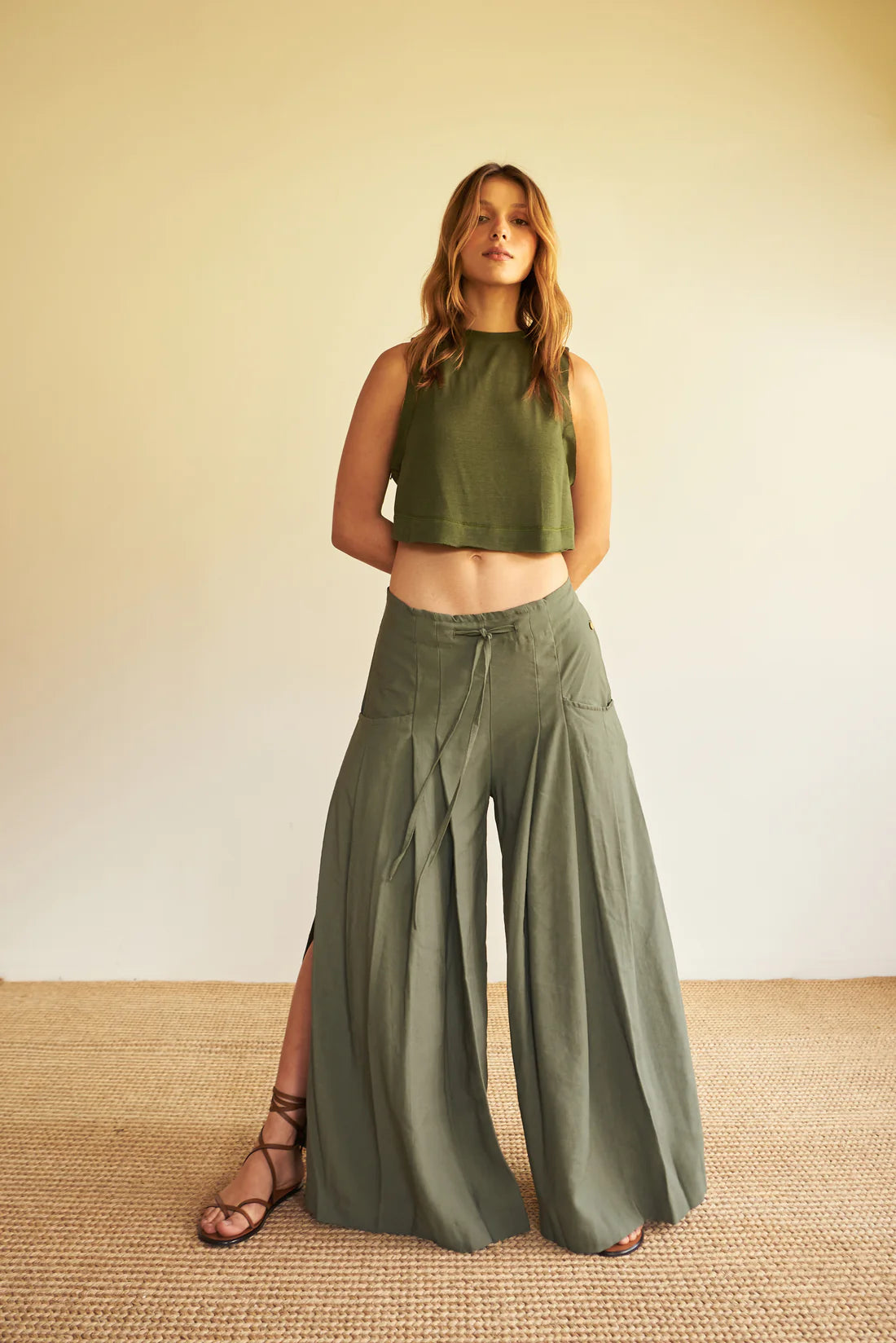 Pantalón Cargo Fluido Verde Militar