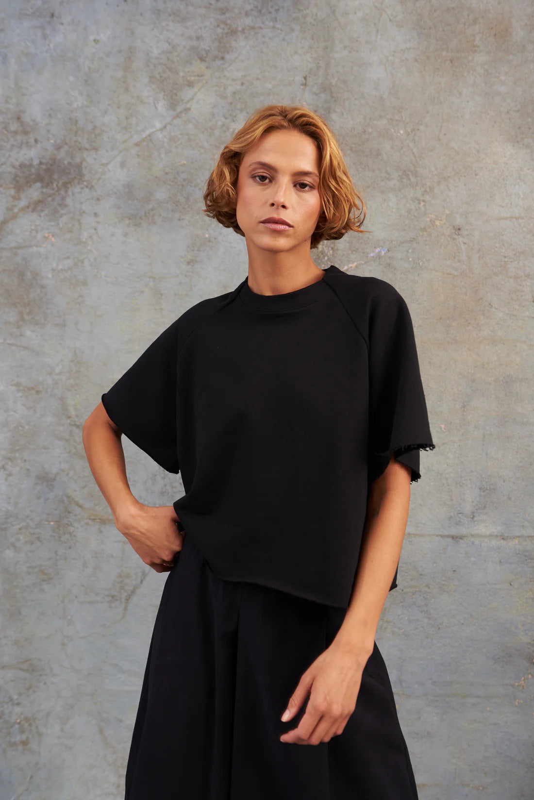 Camiseta Manga Ranglan Negra