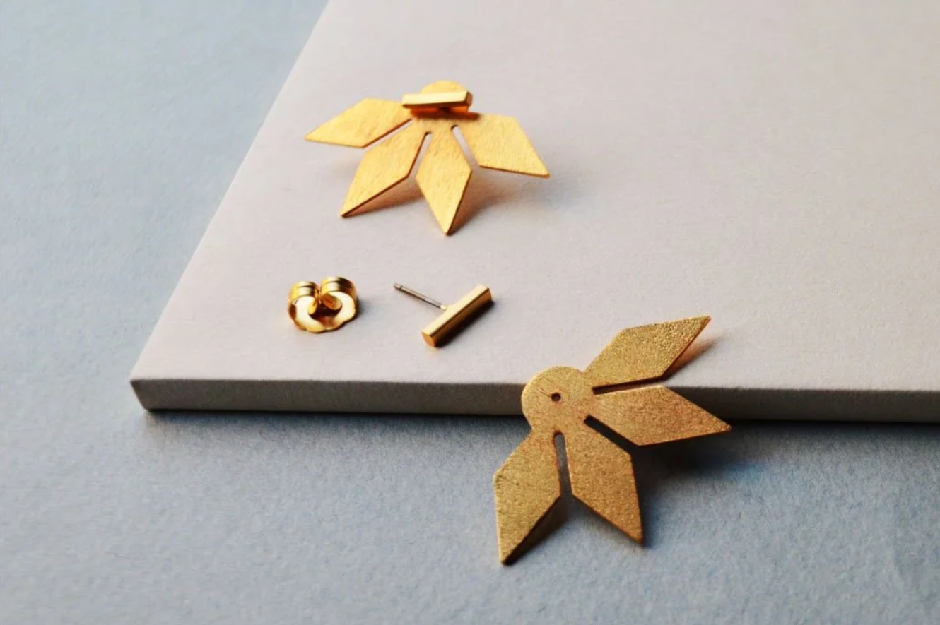 Aretes Su'usi Flor Dorado