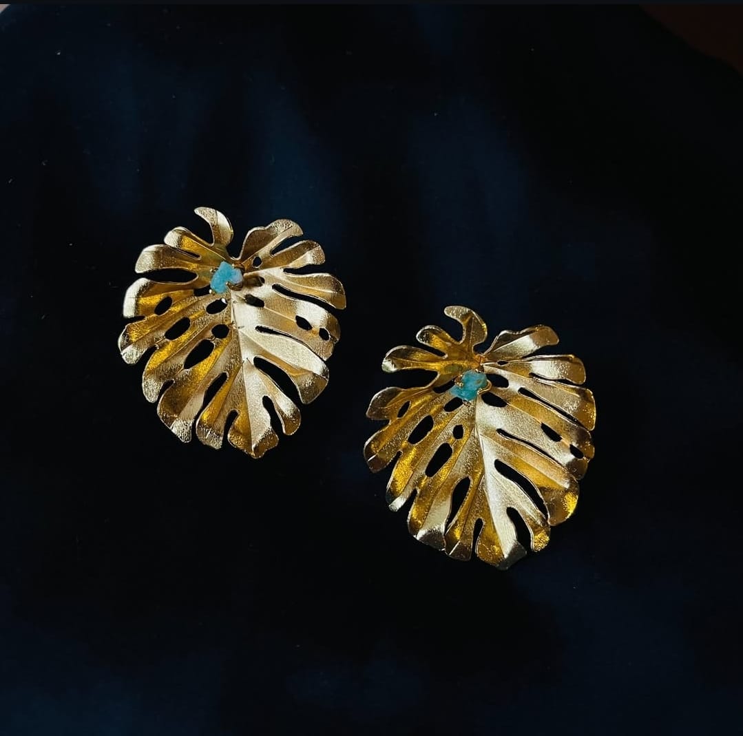Aretes grandes Hecate dorado