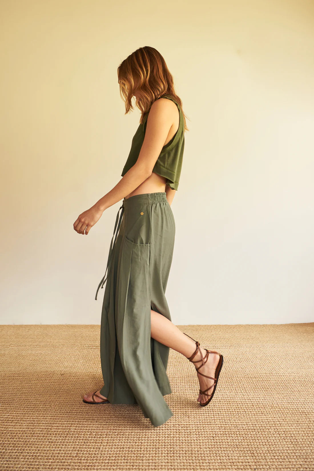 Pantalón Cargo Fluido Verde Militar