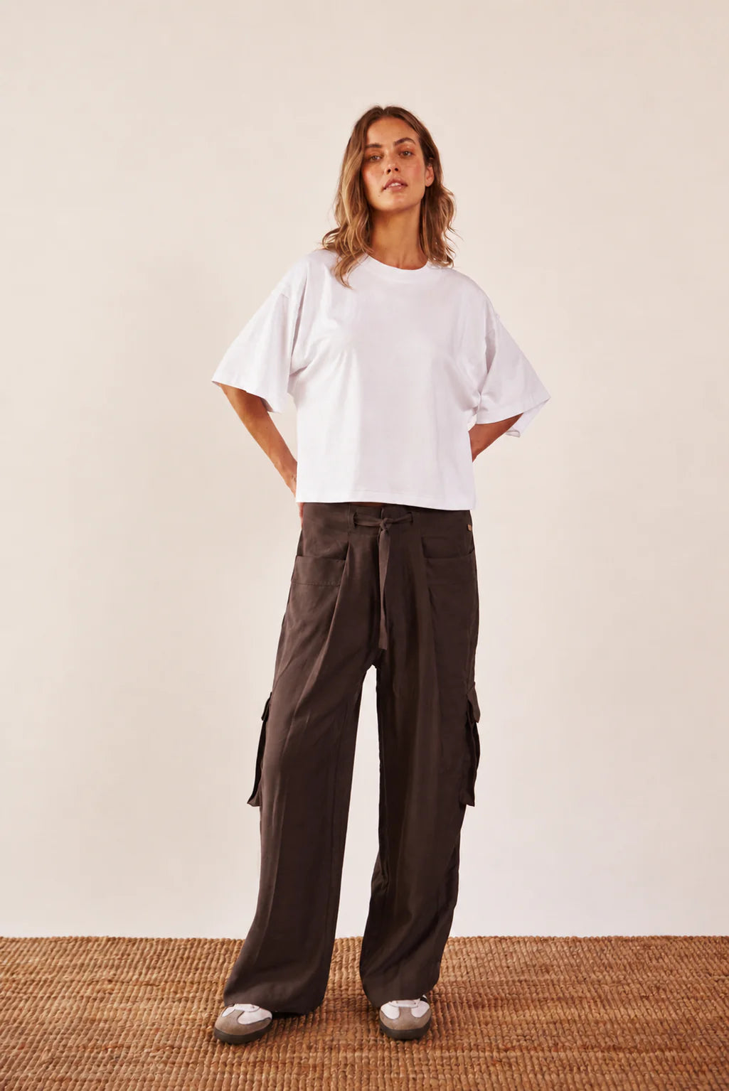 Pantalón Cargo Bolsillo Lateral Cafe