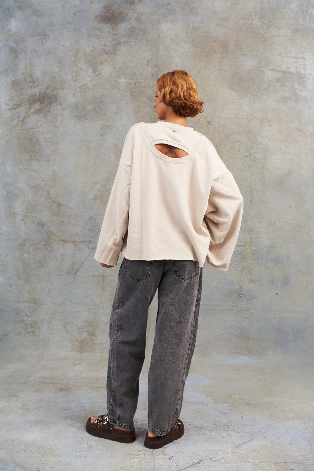 Buso Oversize Abertura Espalda Crudo