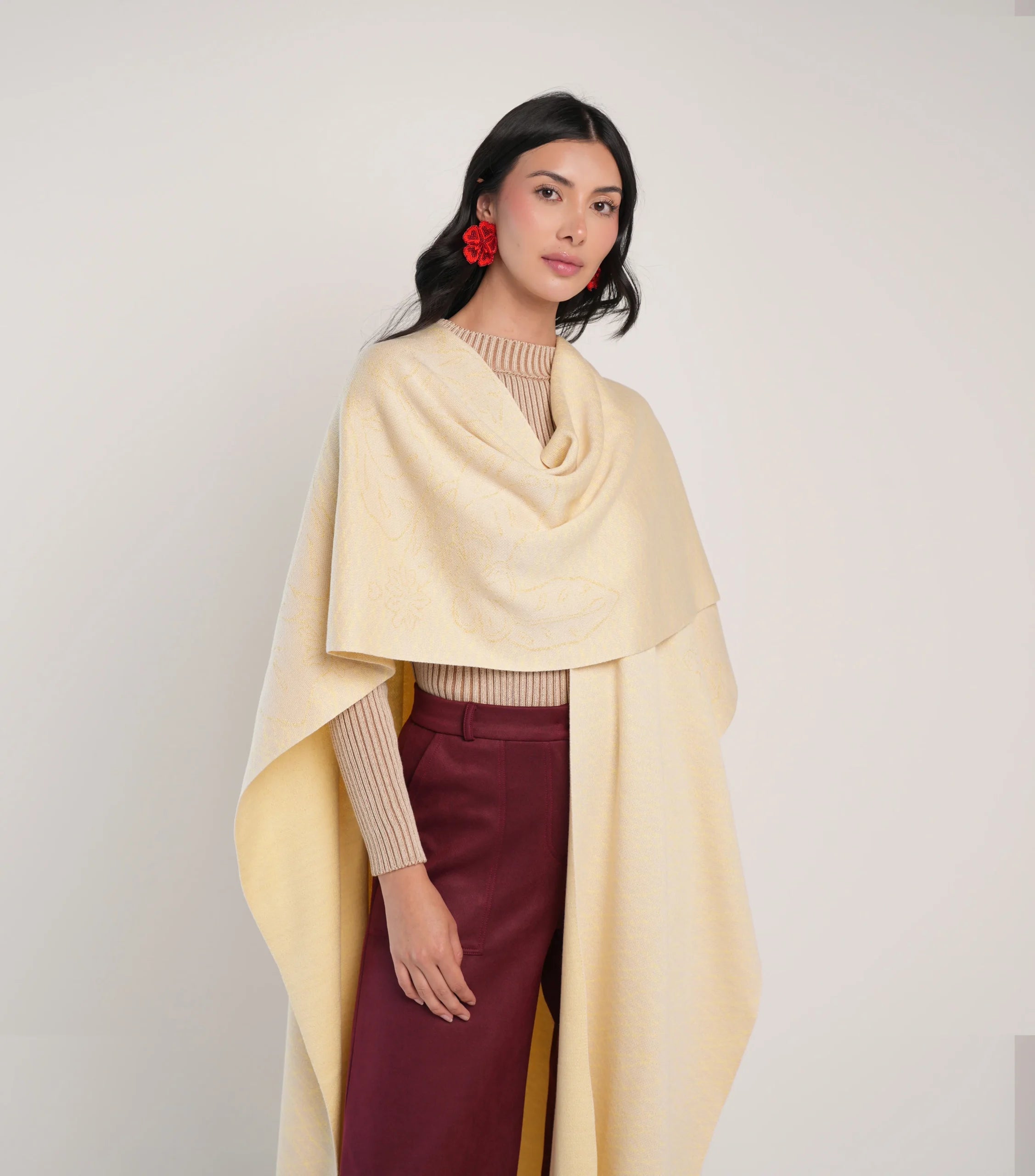 Maxi Poncho Origen Dorado Calro