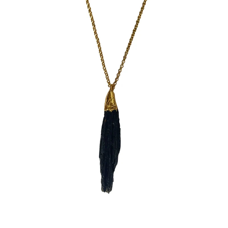 Collar cianita negra