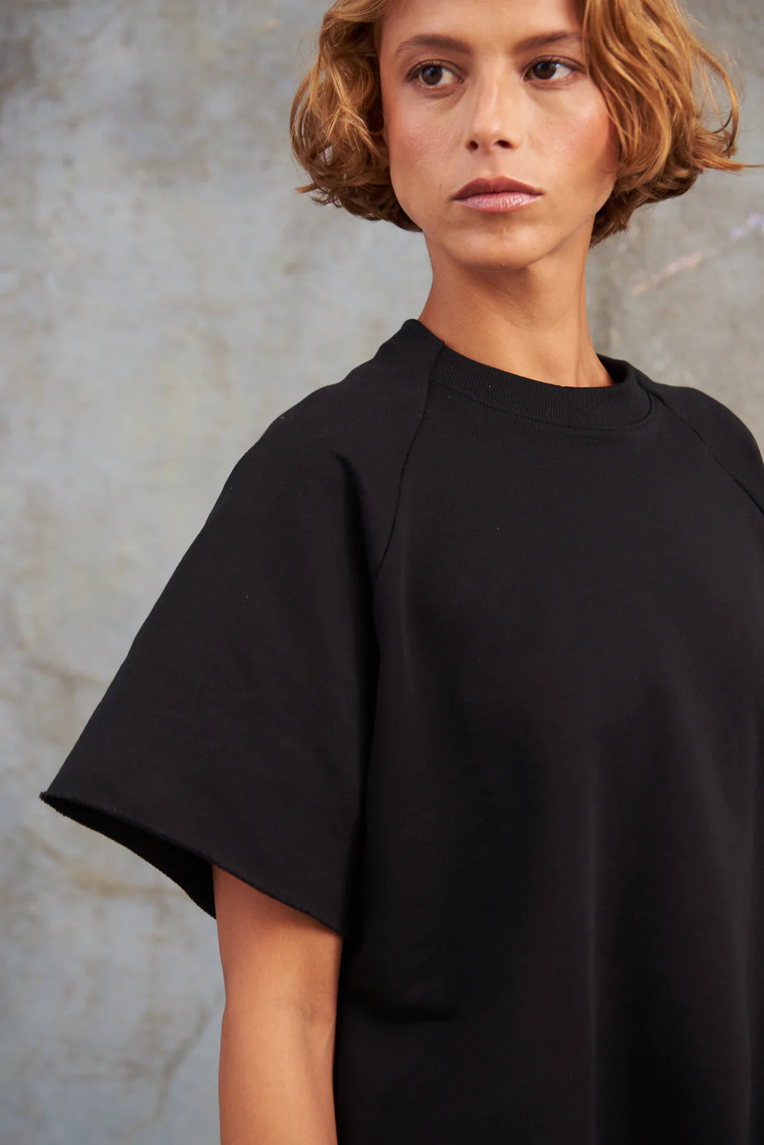 Camiseta Manga Ranglan Negra