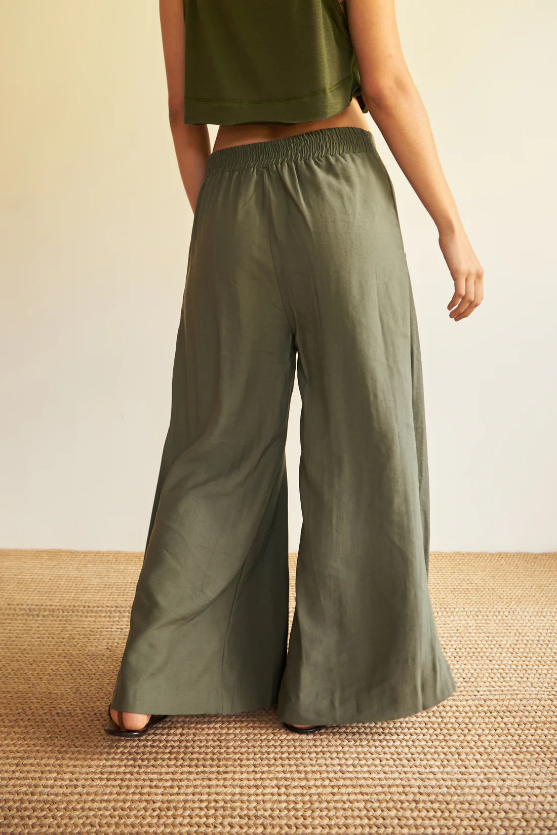 Pantalón Cargo Fluido Verde Militar