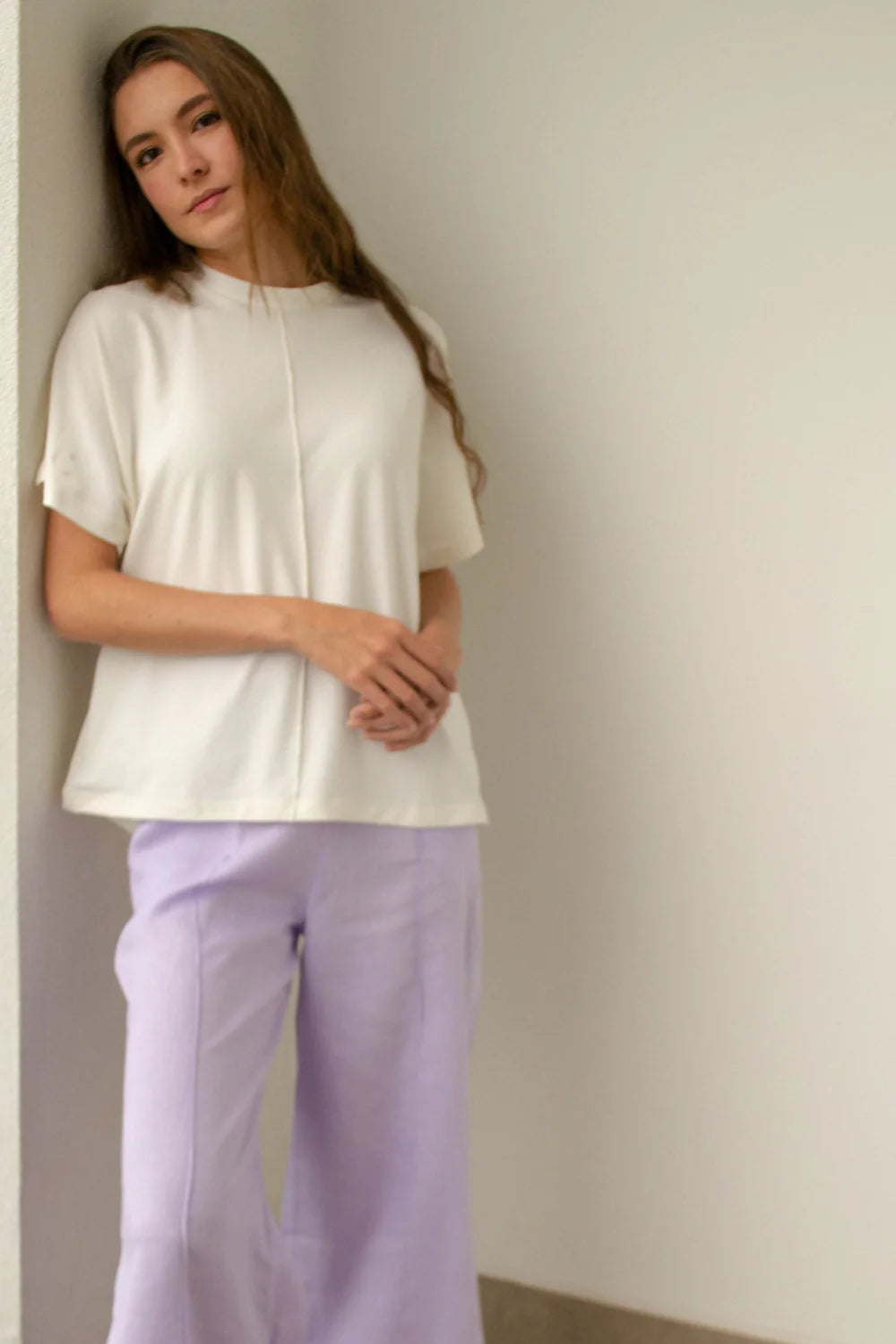 Camiseta Esencial Crudo