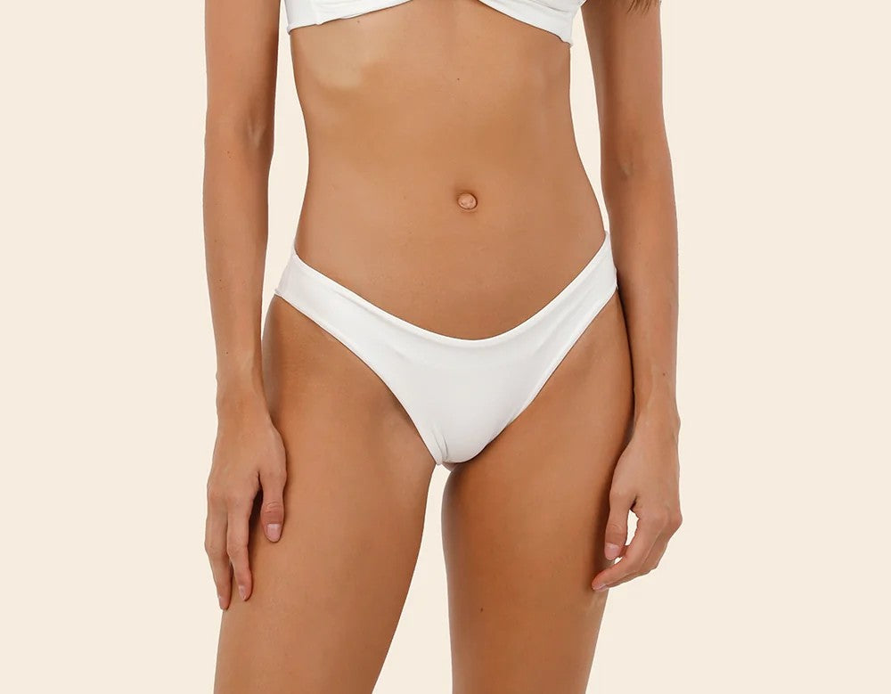 Concha Top & Neo Paramount Bottom White