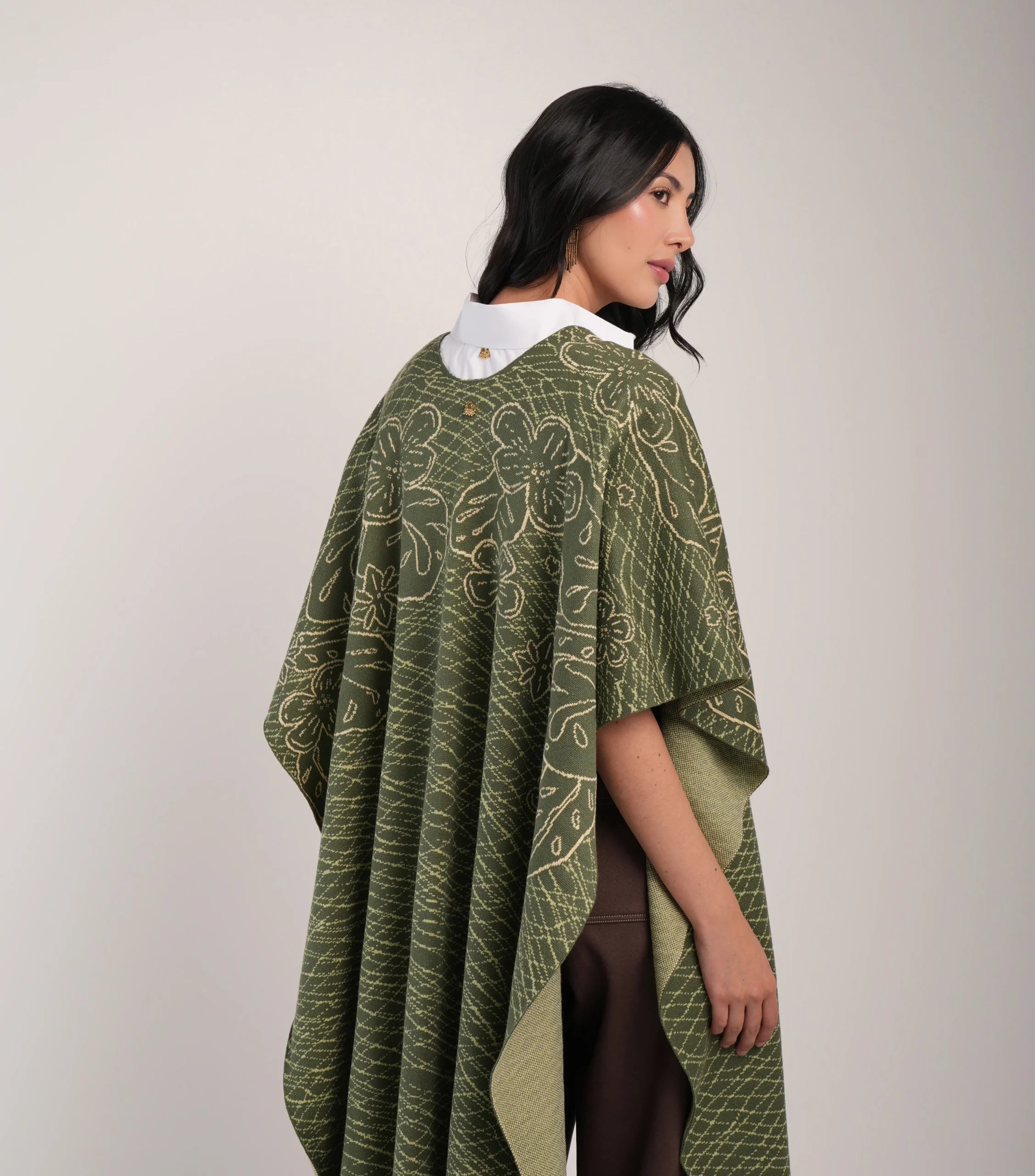 Maxi Poncho Origen Oliva