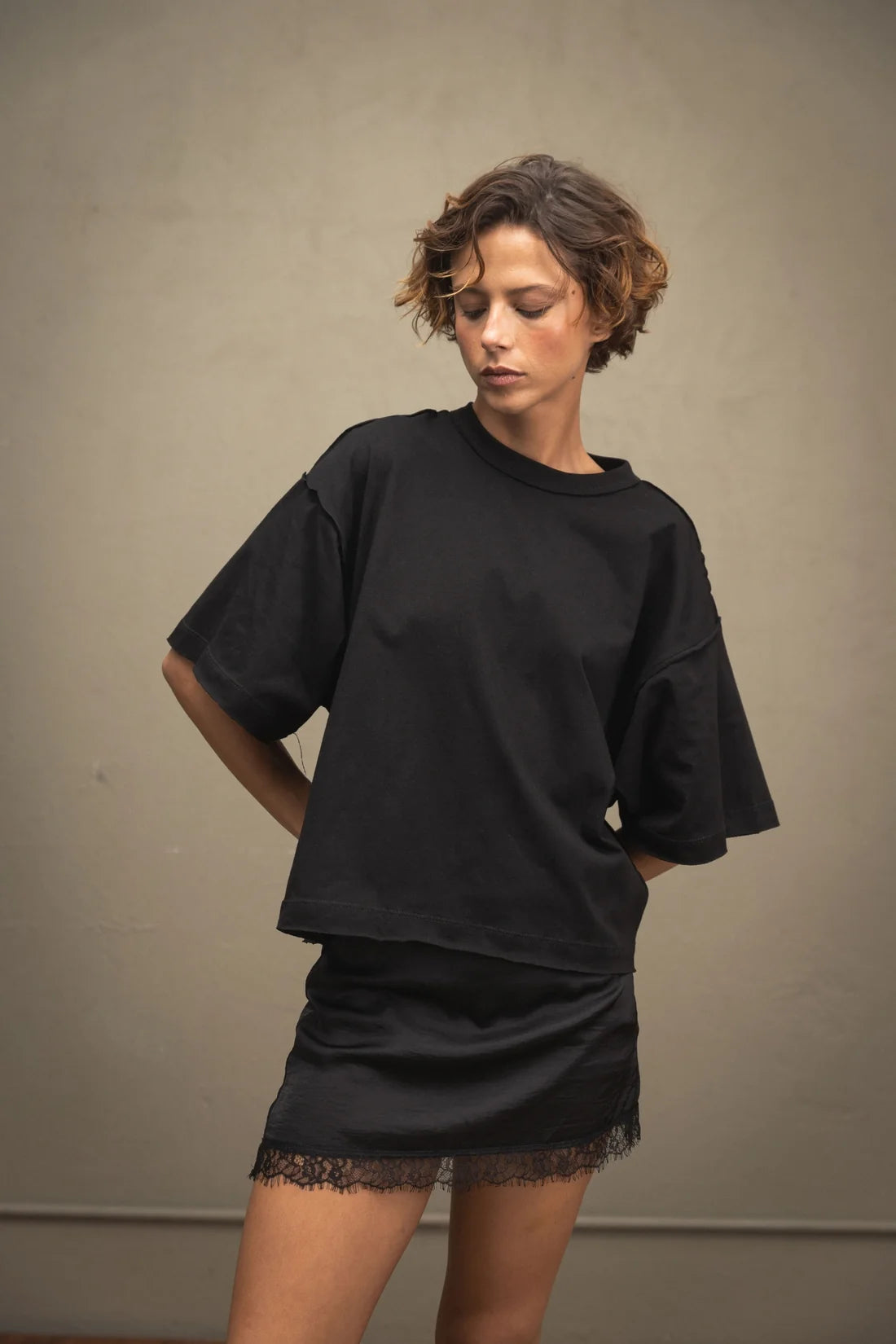 Camiseta Abertura Espalda Negro