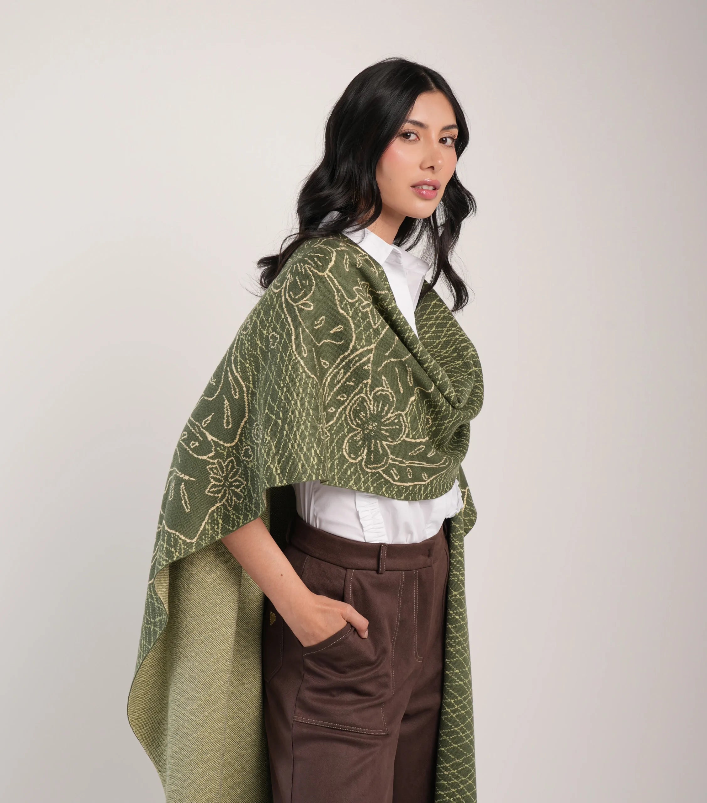 Maxi Poncho Origen Oliva