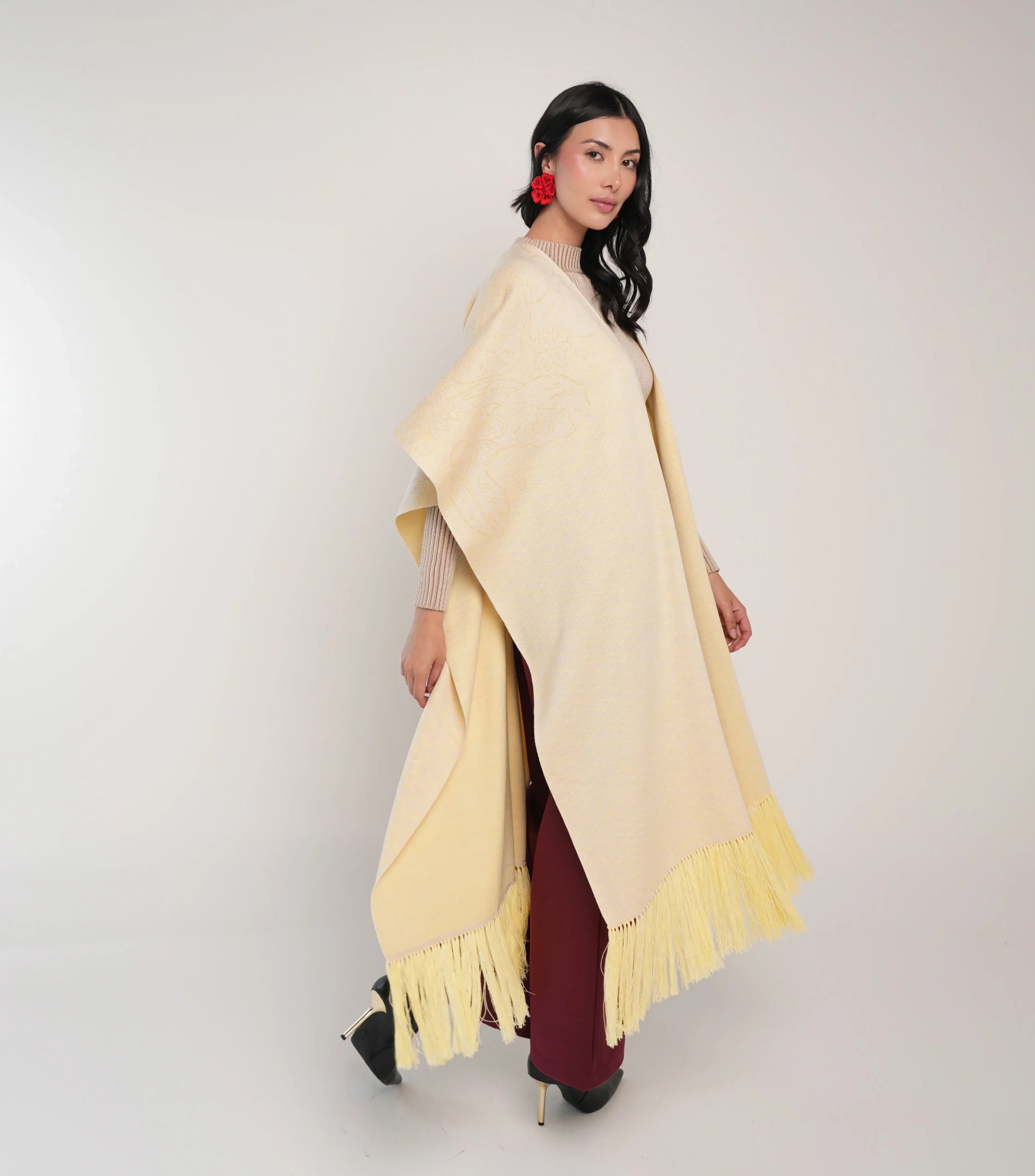 Maxi Poncho Origen Dorado Calro